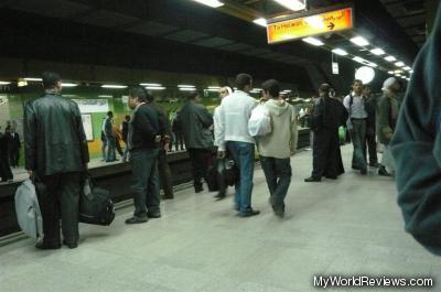 On the platform of the Sadat subway station