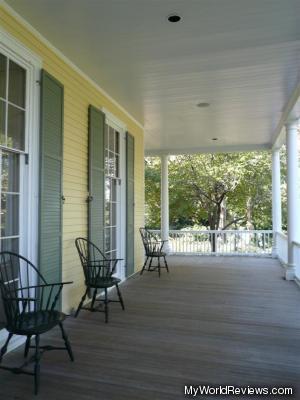 The porch of Gracie Mansion