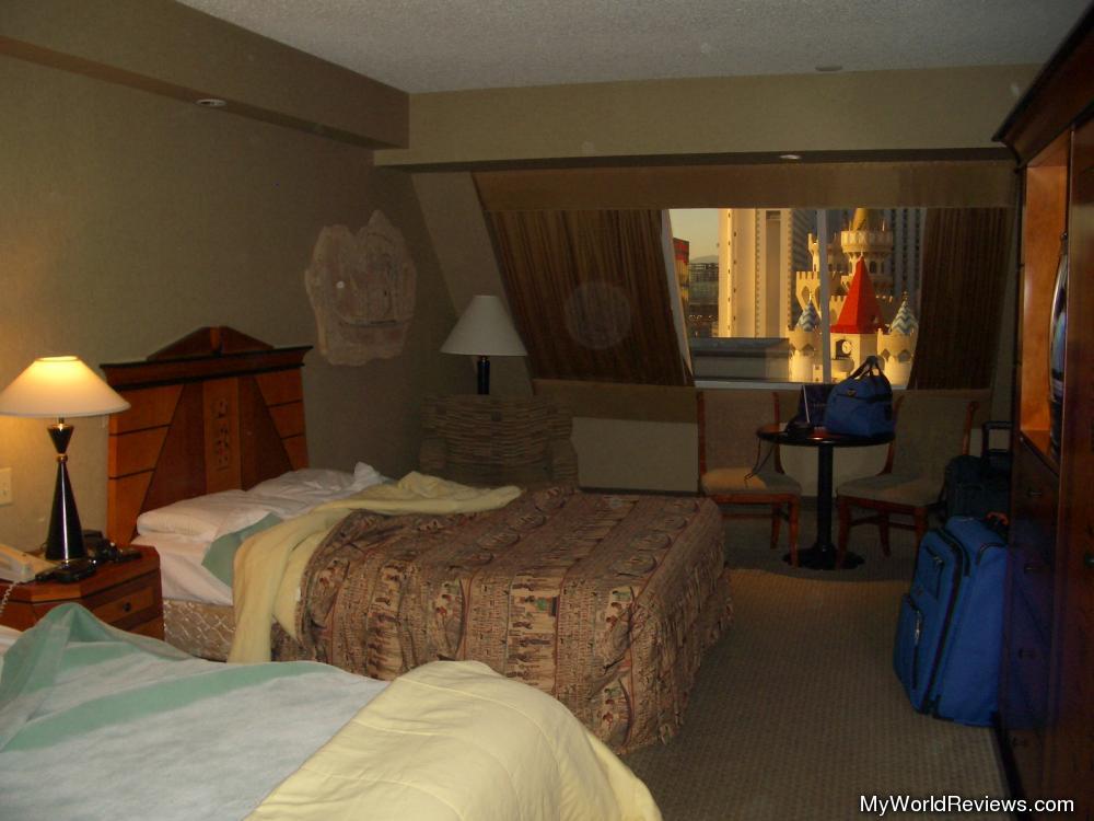 Review Of Luxor Hotel At Myworldreviews Com