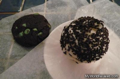 Chocolate Mint Cookie & Cupcake