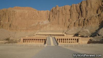 It was difficult getting this picture of Hatshepsut's Temple without any tourists!