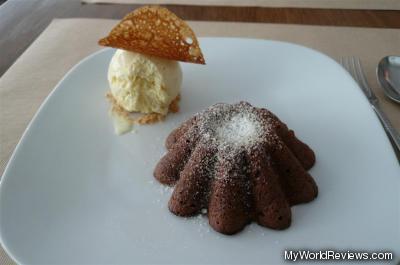 Chocolate volcano cake