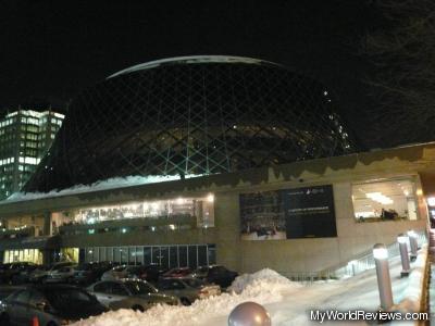 Exterior of Roy Thomson Hall (from Wellington and Simcoe)