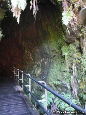 The entrance to the Thurston Lava Tube