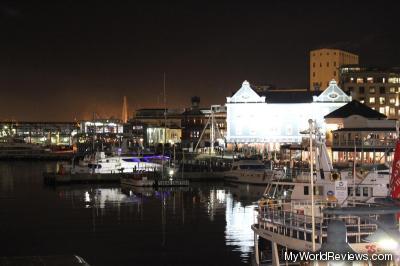 Some piers at the V&A Waterfront at night