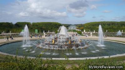 The main fountain and gardens of Versailles